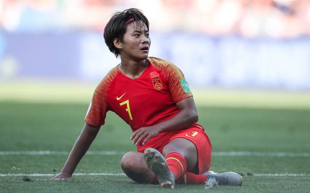 包含意大利女足遗憾落败，深夜告别的词条