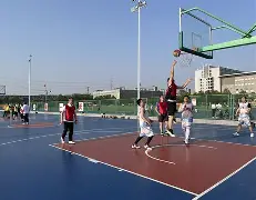 篮球赛场上发生惊险逆转,引发观众泪目 篮球赛场上发生惊险逆转,引发观众泪目