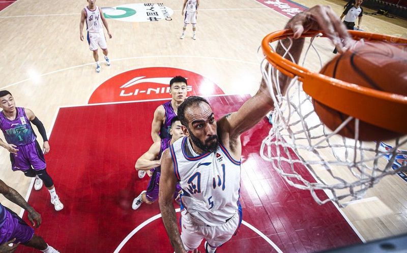 西藏男篮成功反击,赢得关键战绩 西藏男篮成功反击,赢得关键战绩